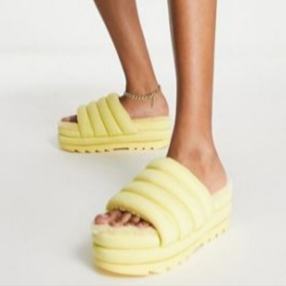 UGG BANANA YELLOW MAXI SHEEPSKIN PLATFORM Women SANDALS size8 new - Picture 6 of 8